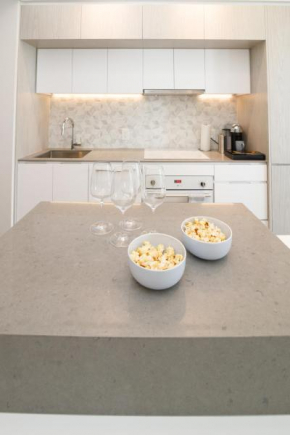 Modern 1 BDR Suite&Pool/Jacuzzi/Gym/FreeParking